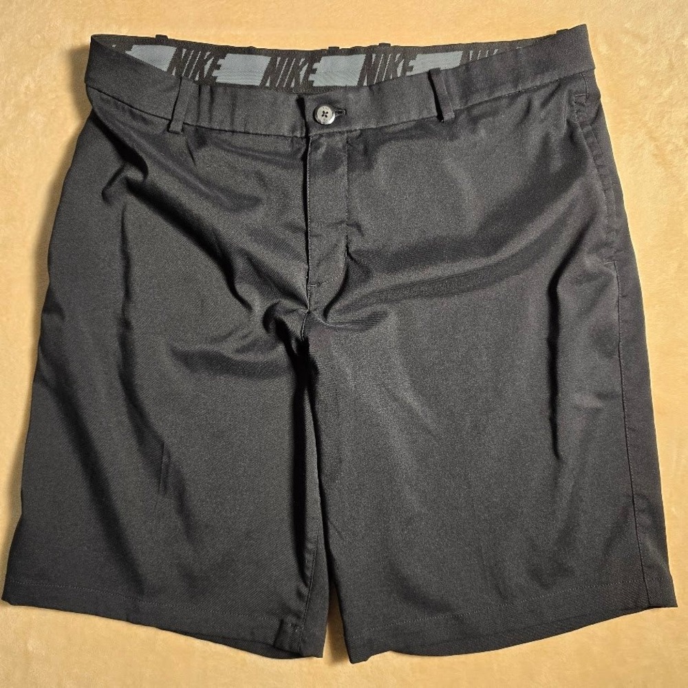 Nike Golf Mens Black Dri-FIT Flat Front Performance Shorts Size 36 Inseam 10 859